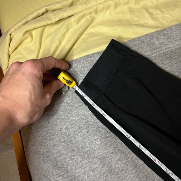 LULULEMON MENS JOGGERS. Size L - Picture 3 of 6